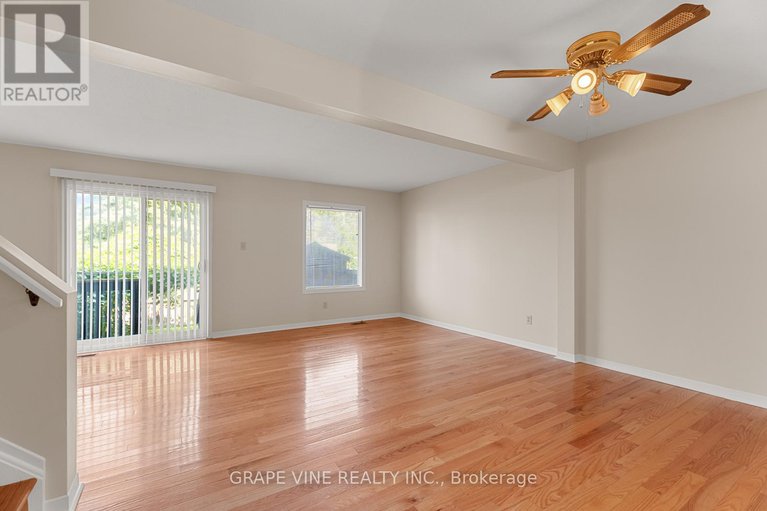 28628810/31-2671-pimlico-crescent/emerald-woodssawmill-creek/ottawa/ontario/K1T2A6_12