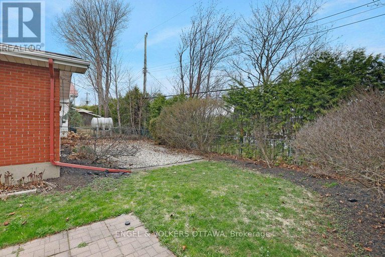 29677925/1869-louisiana-avenue/urbandale-acres/ottawa/ontario/K1H6T8_29