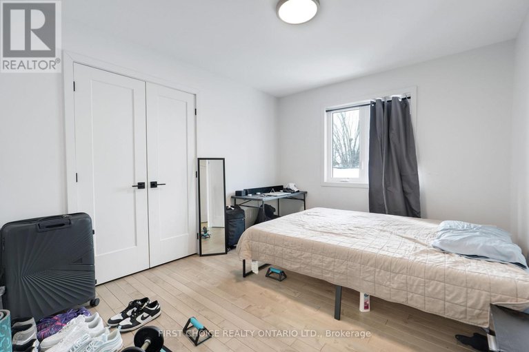 29428405/271-queen-mary-street/overbrookcastle-heights/ottawa/ontario/K1K1X1_19