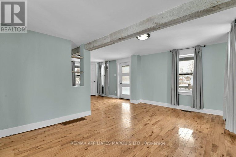 29404761/70-augusta-street/morrisburg/south-dundas/ontario/K0C1X0_8