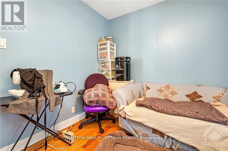 28870961/846-st-laurent-boulevard/overbrookcastle-heights/ottawa/ontario/K1K3A9_17