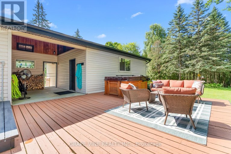 28643914/6486-woodland-place/manotick-south-to-roger-stevens/ottawa/ontario/K4M1B3_35