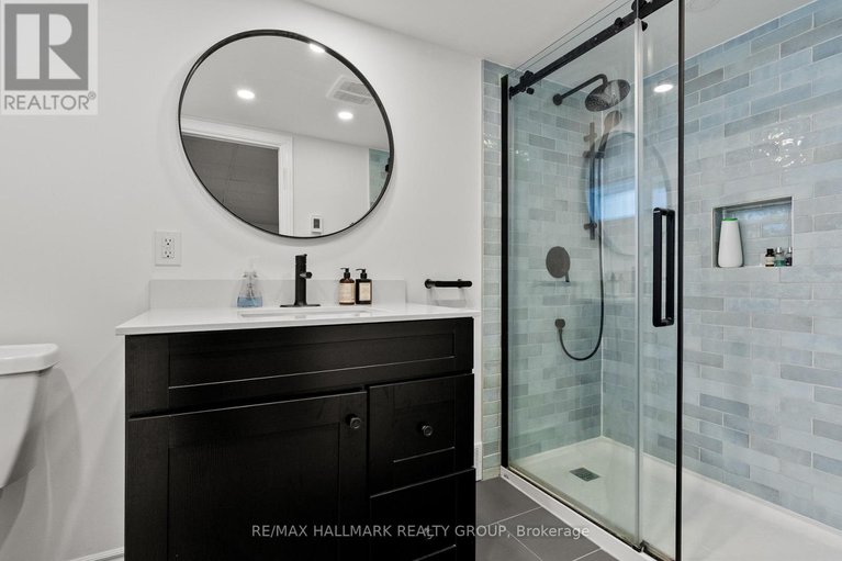 29447574/34-nanook-crescent/katimavik/ottawa/ontario/K2L2A7_76