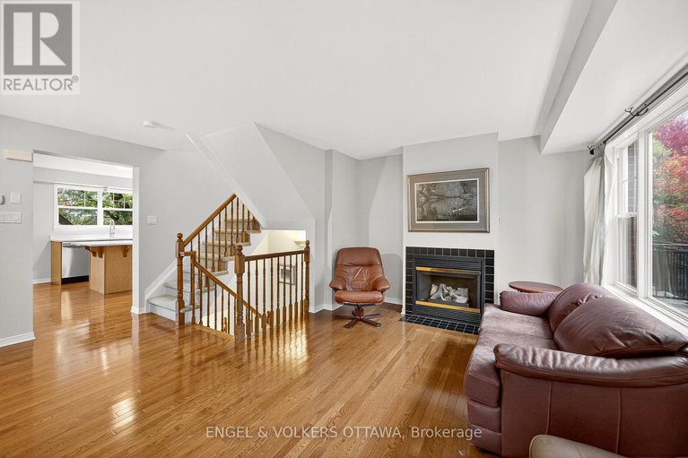 29030963/277-mart-circle/manor-park/ottawa/ontario/K1K4W2_17