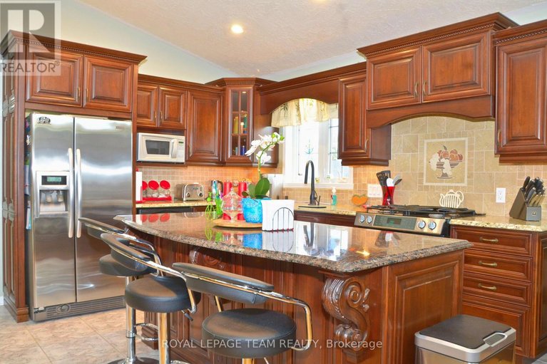 29617818/11708-breezewood-avenue-s/south-dundas-matilda-twp/south-dundas/ontario/K0C1X0_10