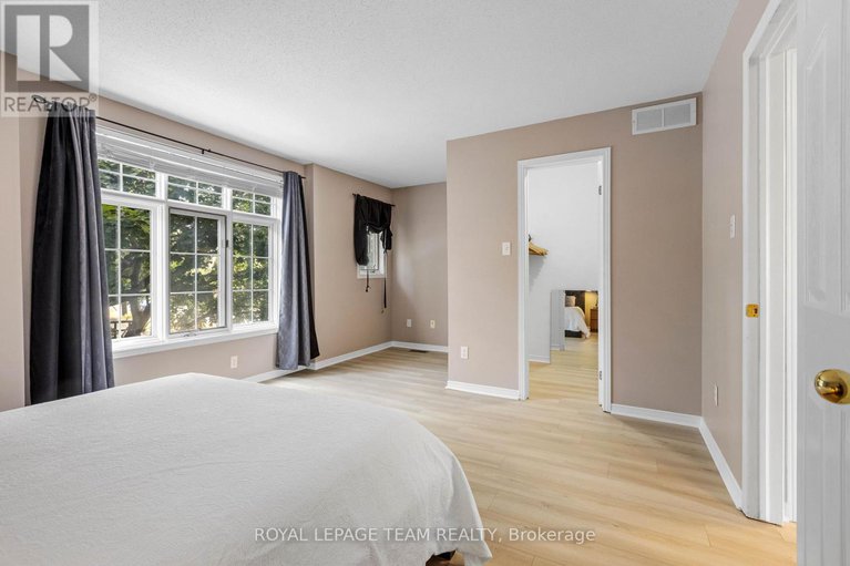28754665/221-longshire-circle/longfields/ottawa/ontario/K2J4K8_17