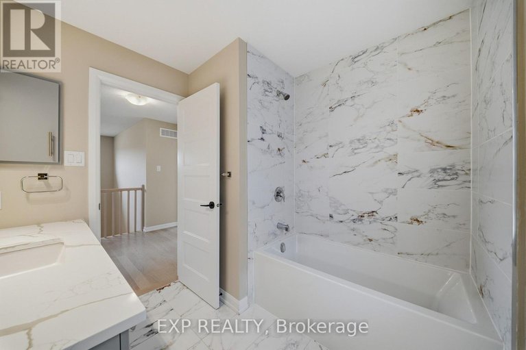 29598094/1220-diamond-street/clarencerockland-twp/clarence-rockland/ontario/K4K0M1_29