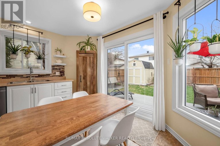 29677661/671-mathieu-way/fallingbrookpineridge/ottawa/ontario/K4A2R6_14