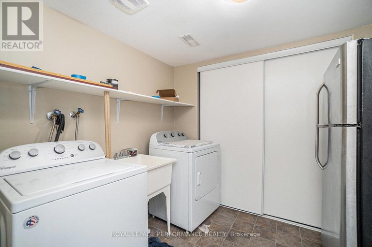 28995605/g-3721-riverbreeze-street/half-moon-bay/ottawa/ontario/K2J0T1_22