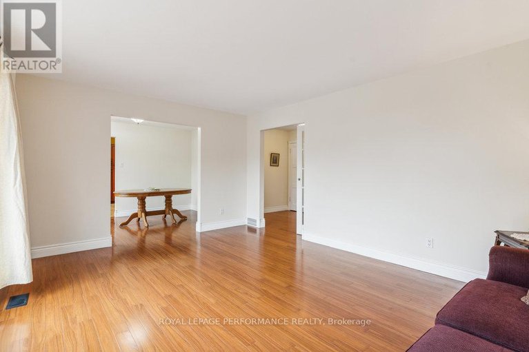 28666531/1932-marquis-avenue/beaconwood/ottawa/ontario/K1J8J2_10