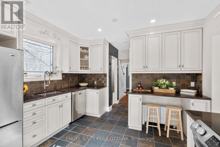 28762305/14-cameron-avenue/old-ottawa-south/ottawa/ontario/K1S0W7_15
