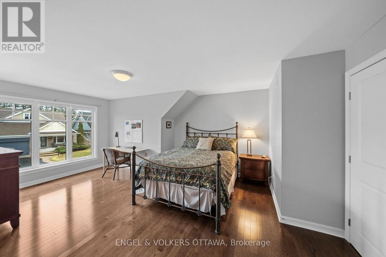 29623867/566-erinwoods-circle/stonebridge/ottawa/ontario/K2J5M8_27