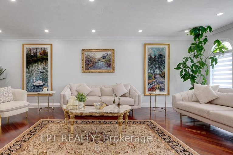 29603325/624-pleasant-park-road/playfair-park/ottawa/ontario/K1H5N5_6