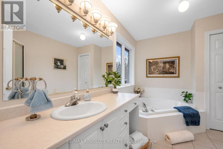 28227708/1601-shauna-crescent/greely/ottawa/ontario/K4P1M8_30