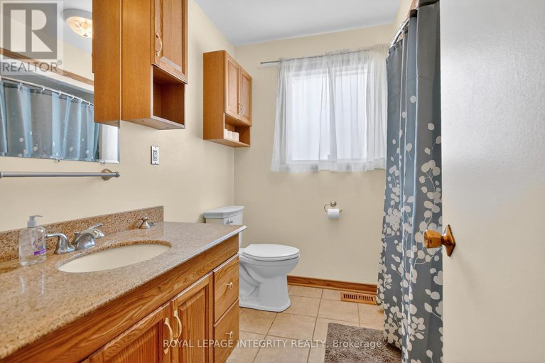 29434003/6054-fernbank-road/stittsville-south/ottawa/ontario/K2S1B6_12