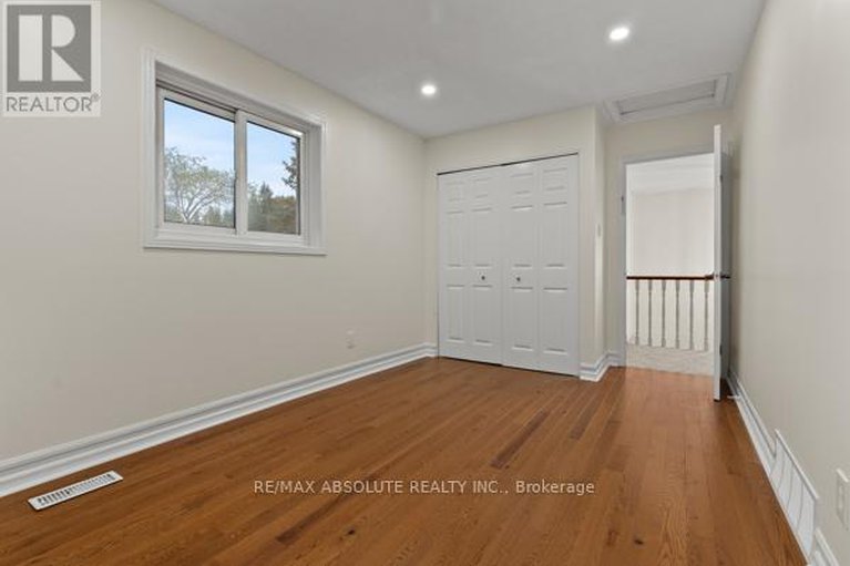 28975181/6-howard-court/hearts-desire/ottawa/ontario/K2J3Z8_28
