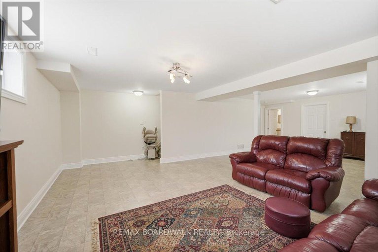 29248590/110-templeton-court/kemptville/north-grenville/ontario/K0G1J0_23