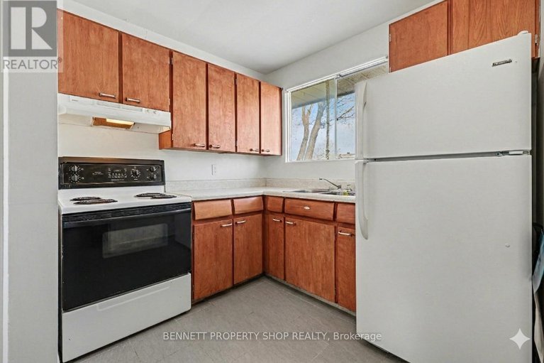 29427976/1112-cobden-road/parkway-park/ottawa/ontario/K2C2Z2_4