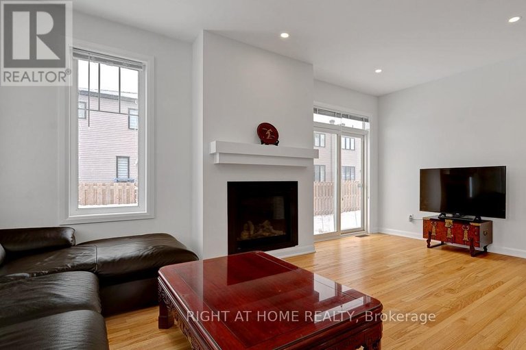 29574544/22-dalkey-way/half-moon-bay/ottawa/ontario/K2J6V5_5