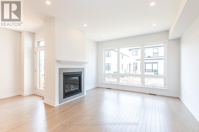 29649024/635-cordelette-circle/mer-bleuebradley-estatesanderson-park/ottawa/ontario/K1W0P2_20