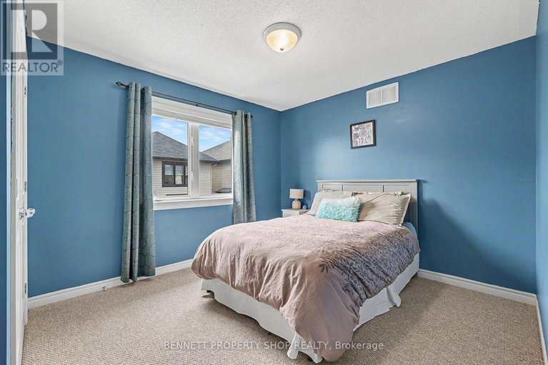 29575537/146-tapadero-avenue/emerald-meadowstrailwest/ottawa/ontario/K2V0A7_22