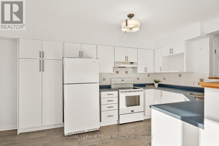 29190643/1431-lynx-crescent/fallingbrookpineridge/ottawa/ontario/K4A3Z1_7