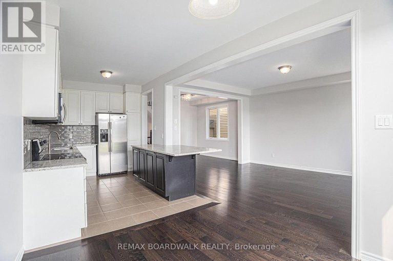 29629041/628-monardia-way/avalon-west/ottawa/ontario/K4A1C8_5