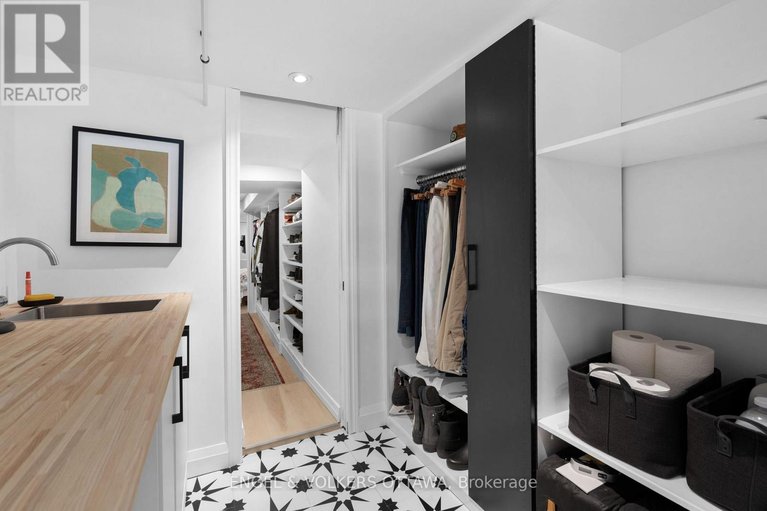 29564607/244-flora-street/ottawa-centre/ottawa/ontario/K1R5R9_25