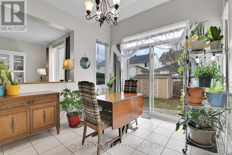 28372403/1824-mccallum-drive/fallingbrookgardenway-south/ottawa/ontario/K4A3T7_12