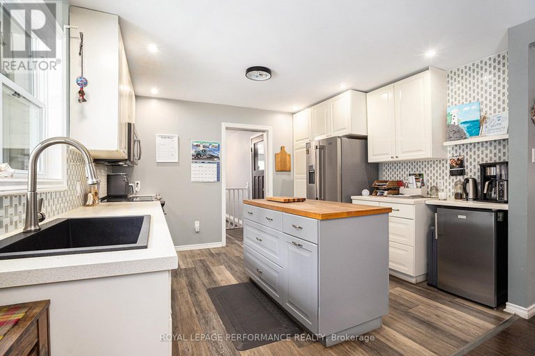 28638253/15-fair-street/maxville/north-glengarry/ontario/K0C1T0_14