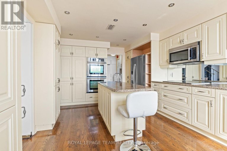 27955886/1201-40-boteler-street/lower-townbyward-market/ottawa/ontario/K1N9C8_15