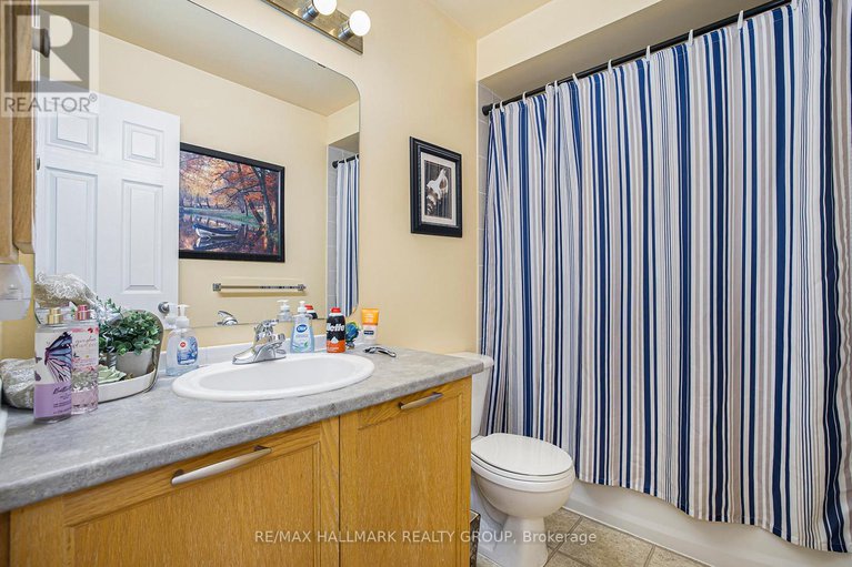 29106271/11-scampton-drive/morgans-grantsouth-march/ottawa/ontario/K2W1G1_18