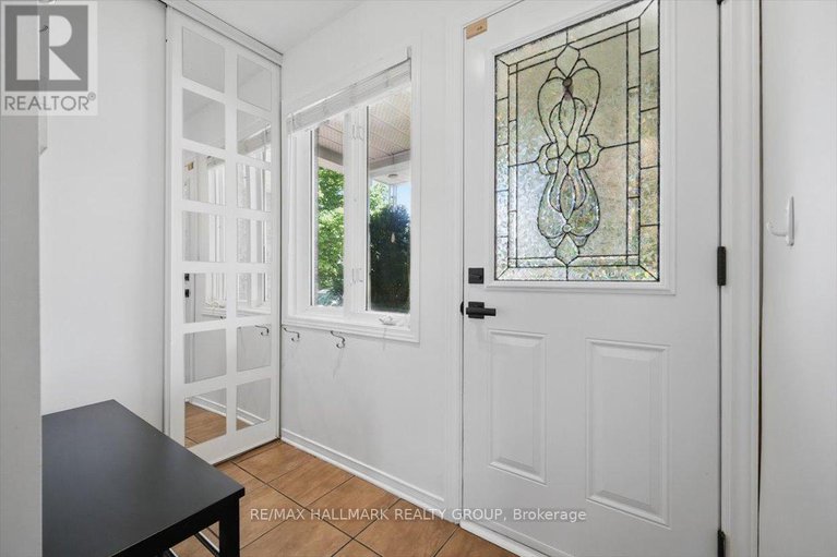 28376858/2083-sacramento-drive/fallingbrookgardenway-south/ottawa/ontario/K4A3L2_3