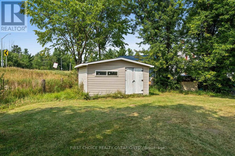 28995962/10-campbell-reid-court/rural-kanata-central/ottawa/ontario/K2K1X7_31