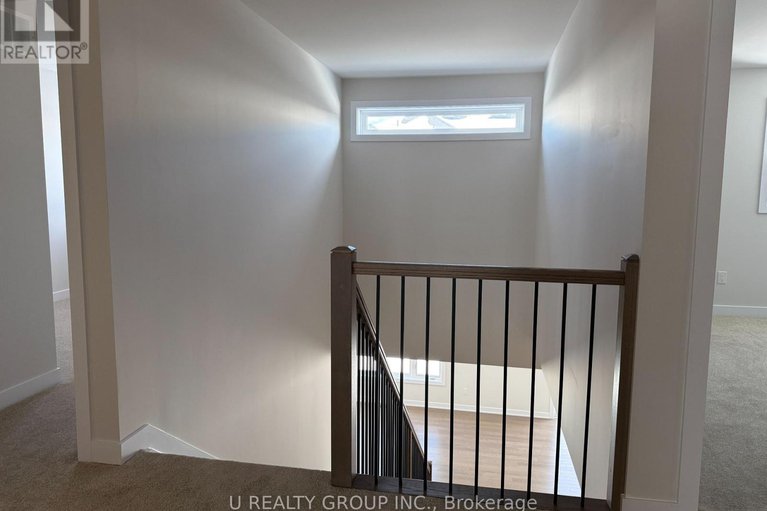 29330724/210-ginebik-way/blossom-parkkemp-parkfindlay-creek/ottawa/ontario/K1X0H4_21