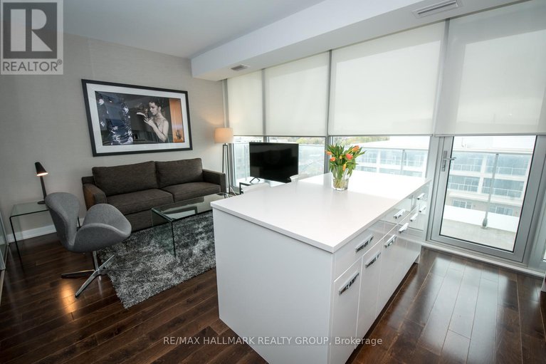 28805859/1402-111-champagne-avenue/west-centre-town/ottawa/ontario/K1S5V3_10