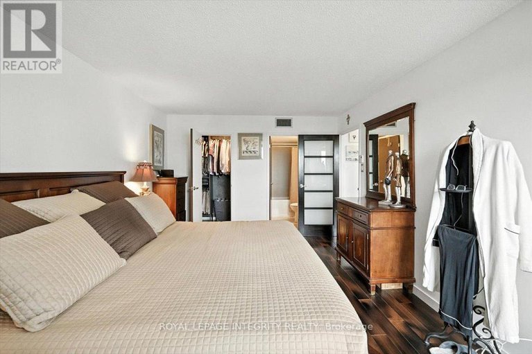 28623430/1603-1500-riverside-drive/riverview-park/ottawa/ontario/K1G4J4_25