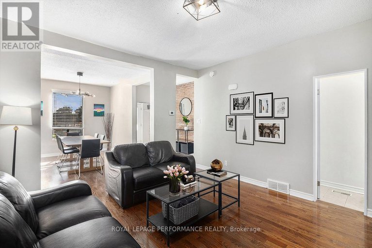 29076591/55-argyle-avenue/ottawa-centregolden-triangle/ottawa/ontario/K2P1B3_3