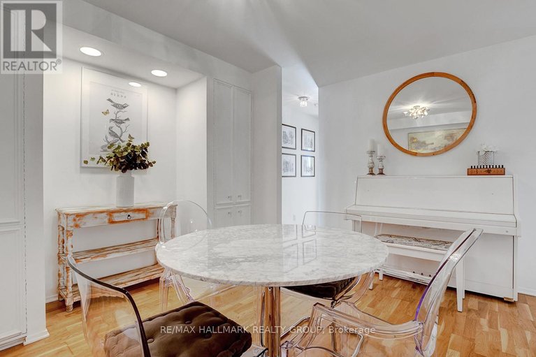 29462515/504-222-guigues-avenue/lower-townbyward-market/ottawa/ontario/K1N5J2_12