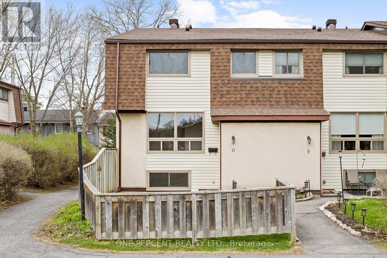 29686738/11-2640-draper-avenue/redwood-park/ottawa/ontario/K2H8V3_1