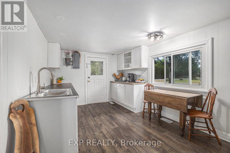 28498120/85-moore-street/mcnabbraeside-twps/mcnabbraeside/ontario/K7S1G3_5