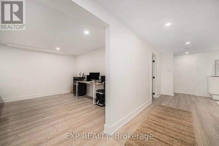 28972962/203-penfield-drive/beaverbrook/ottawa/ontario/K2K1M8_24