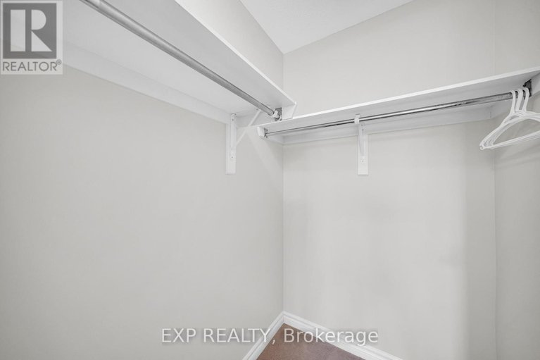 29236882/140-whetstone-crescent/barrhaven-east/ottawa/ontario/K2G7C3_21