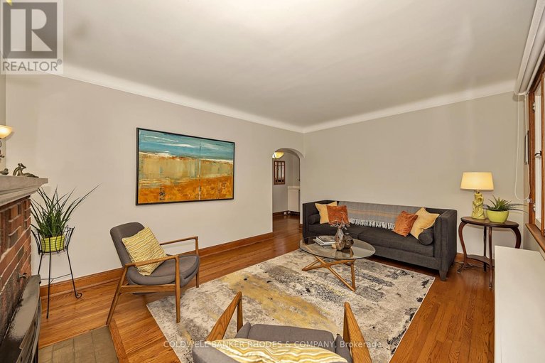 29667356/592-besserer-street/sandy-hill/ottawa/ontario/K1N6C9_5