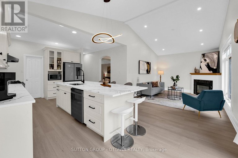 28625927/8-dunn-street/beaverbrook/ottawa/ontario/K2K3J8_15