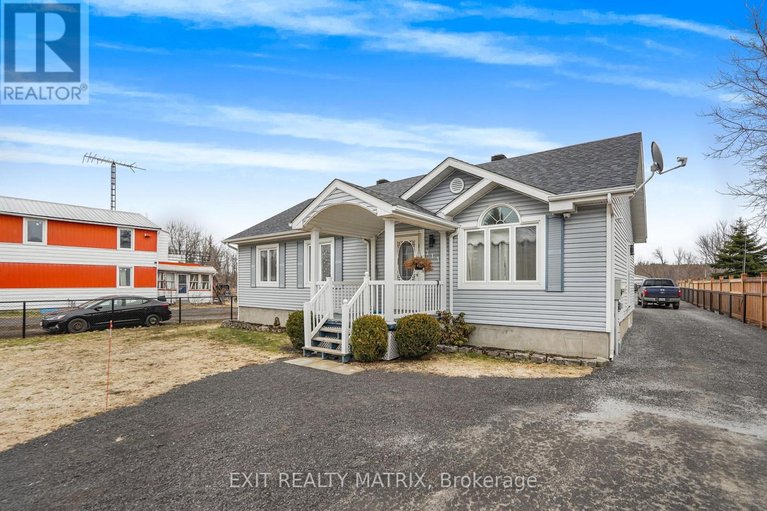 29241507/213-longueuil-street/lorignal/champlain/ontario/K0B1K0_2