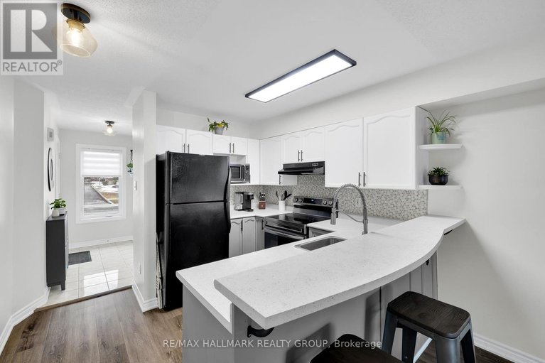 29450372/1344-guthrie-street/leslie-park/ottawa/ontario/K2H1G8_8