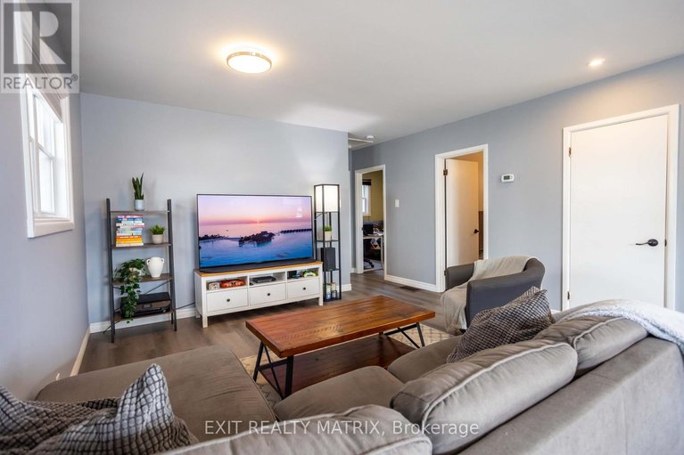 29601453/474-queen-street/winchester/north-dundas/ontario/K0C2K0_10