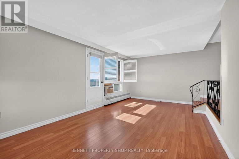 28981552/1015-915-elmsmere-road/beacon-hill-south/ottawa/ontario/K1J8H8_26