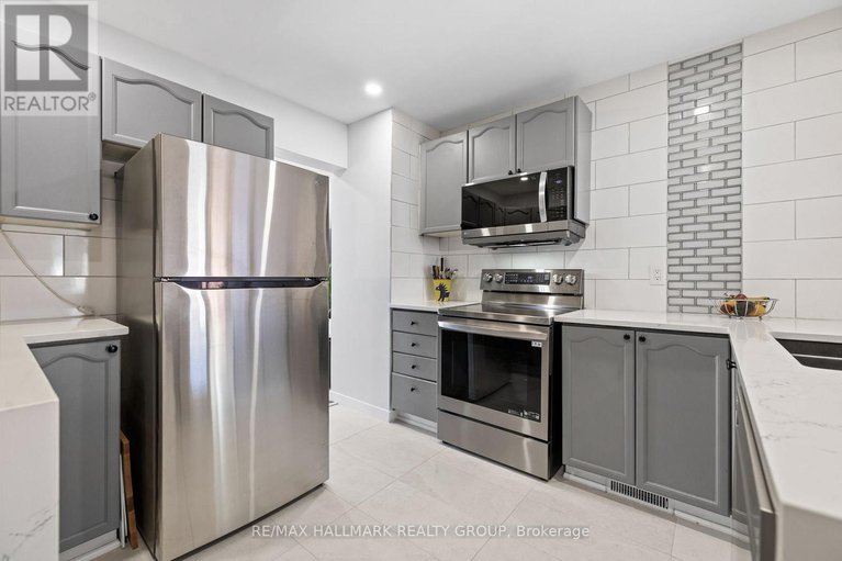 28087558/18-1964-wildflower-drive/queenswood-heights-south/ottawa/ontario/K1E3V4_9